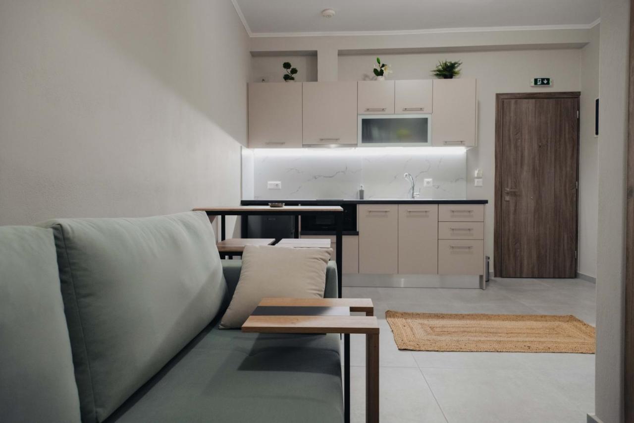 Savere Luxury Studios Skiathos stad Exteriör bild