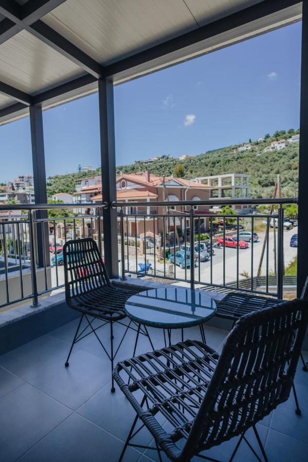 Savere Luxury Studios Skiathos stad Exteriör bild