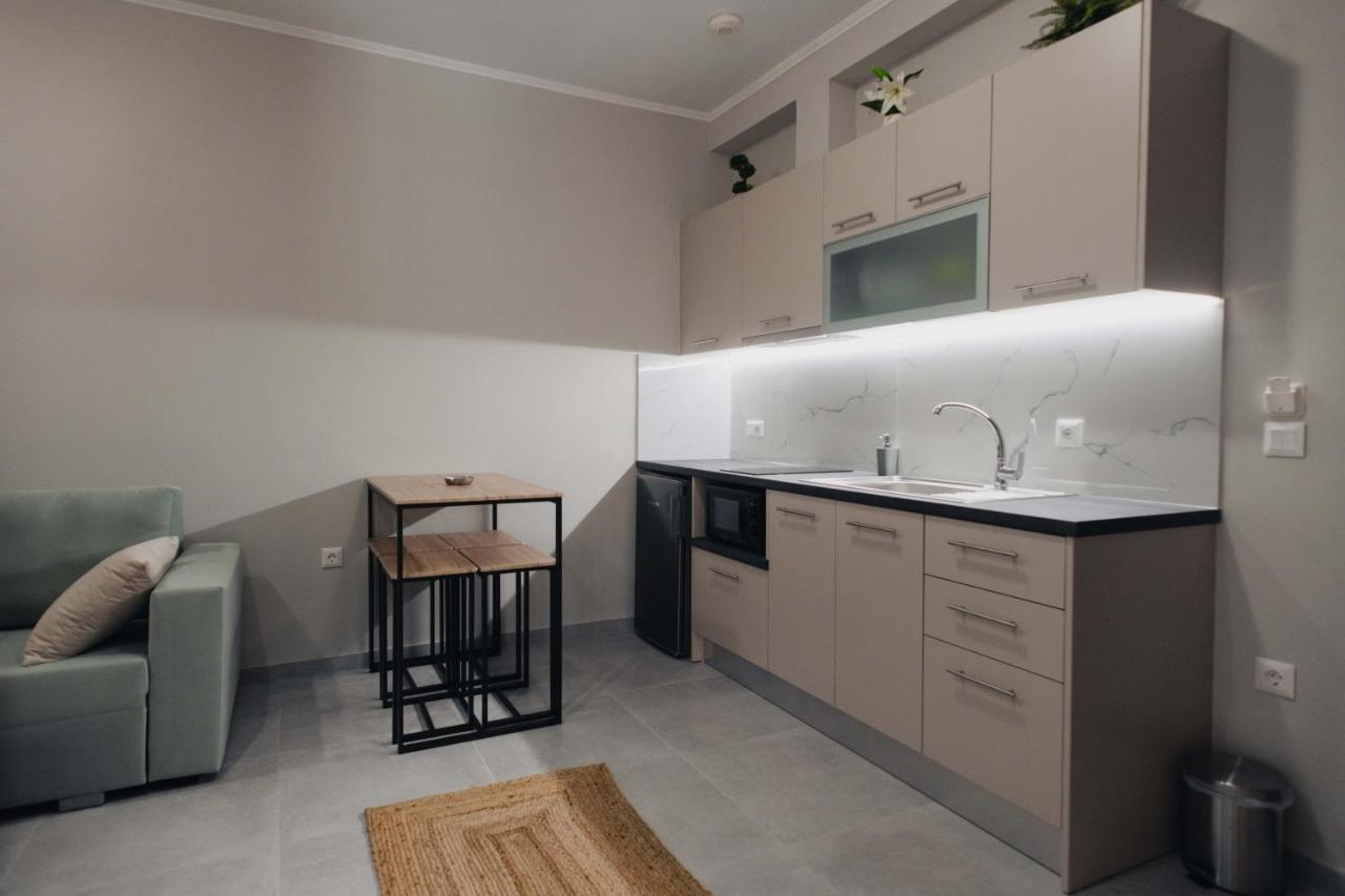 Savere Luxury Studios Skiathos stad Exteriör bild