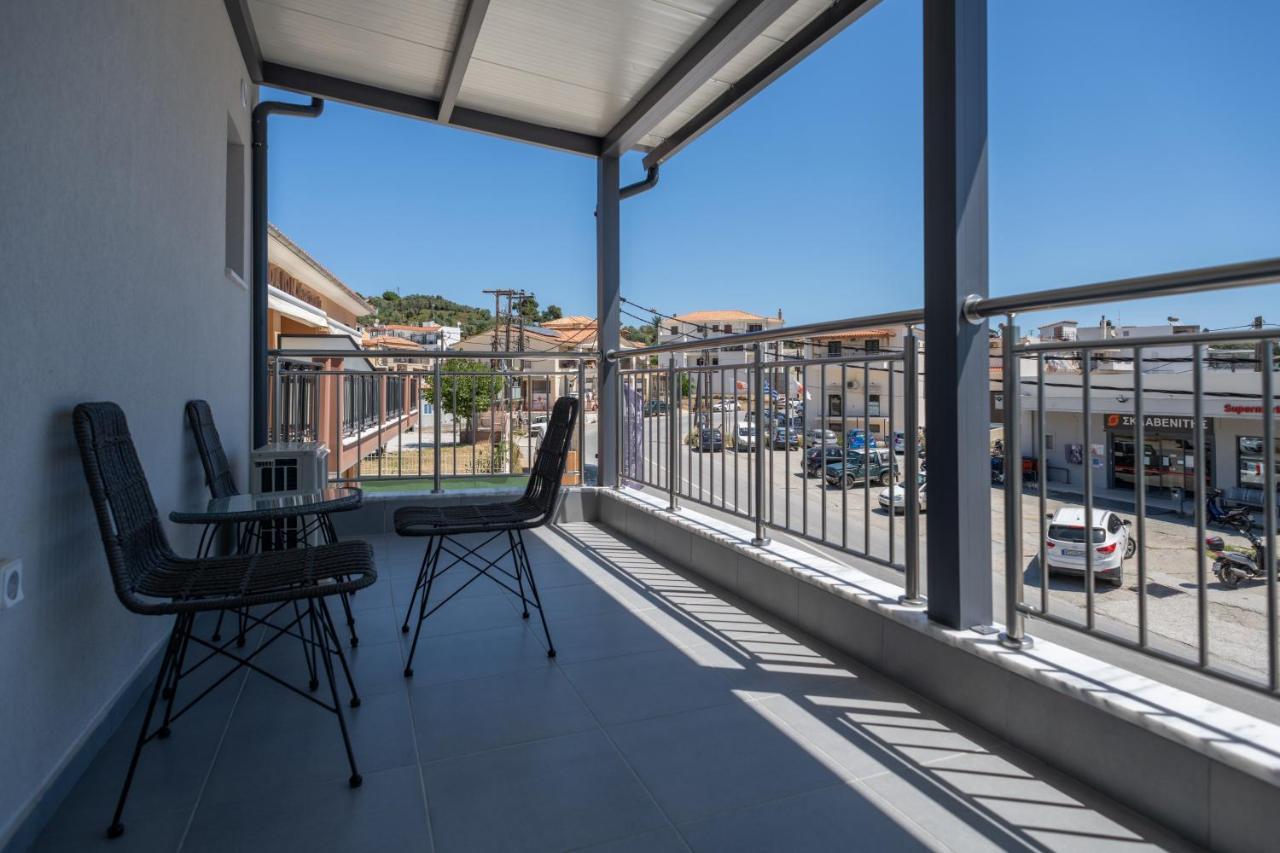 Savere Luxury Studios Skiathos stad Exteriör bild