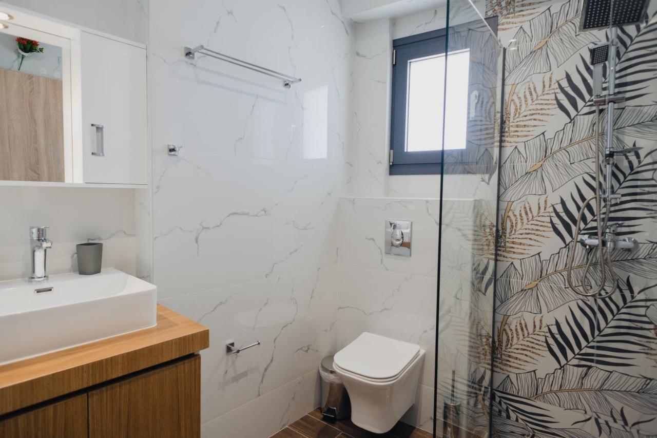 Savere Luxury Studios Skiathos stad Exteriör bild