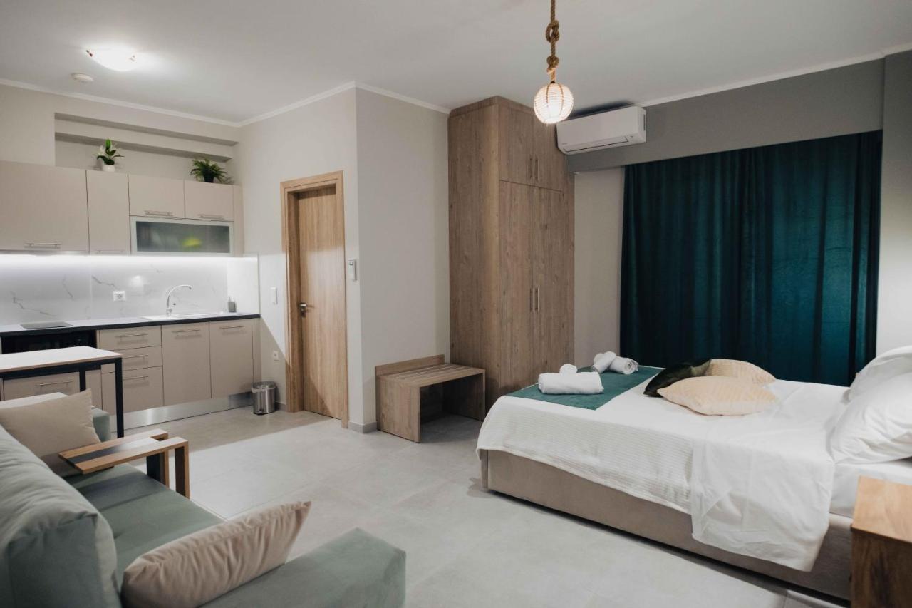 Savere Luxury Studios Skiathos stad Exteriör bild
